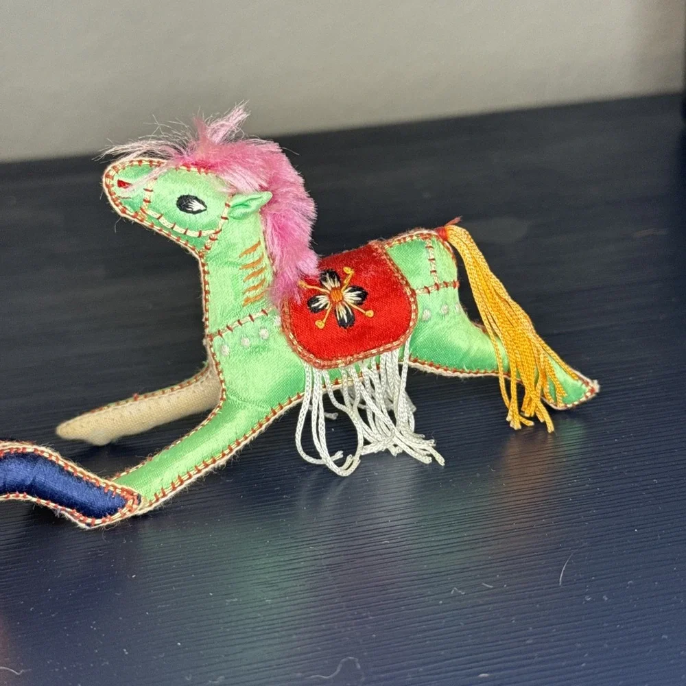 Vintage Horse Satin Embroidered China Hand Made Set Of Two‎